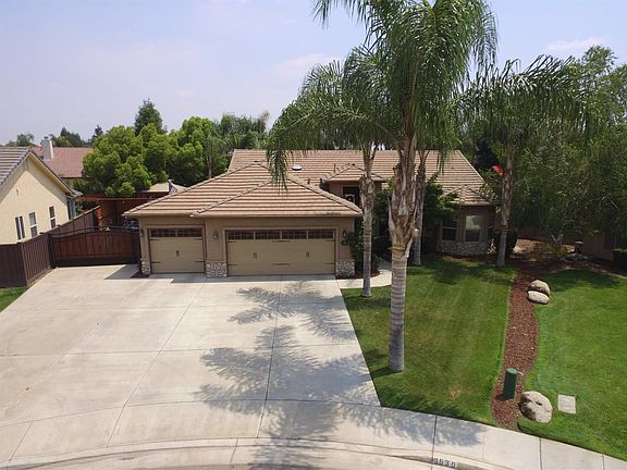 2nd image of 3530 S Oakhurst Ct