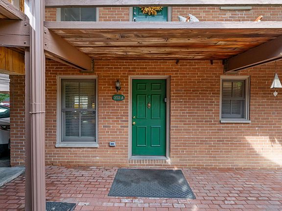 2nd image of 253 E Kossuth St APT A