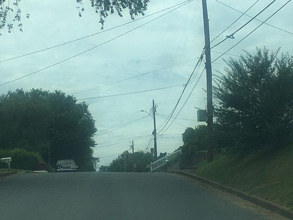 4th image of 907 Johnson Ave