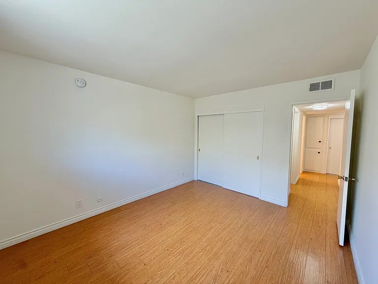 14141 Dickens St #311 — Photo 10