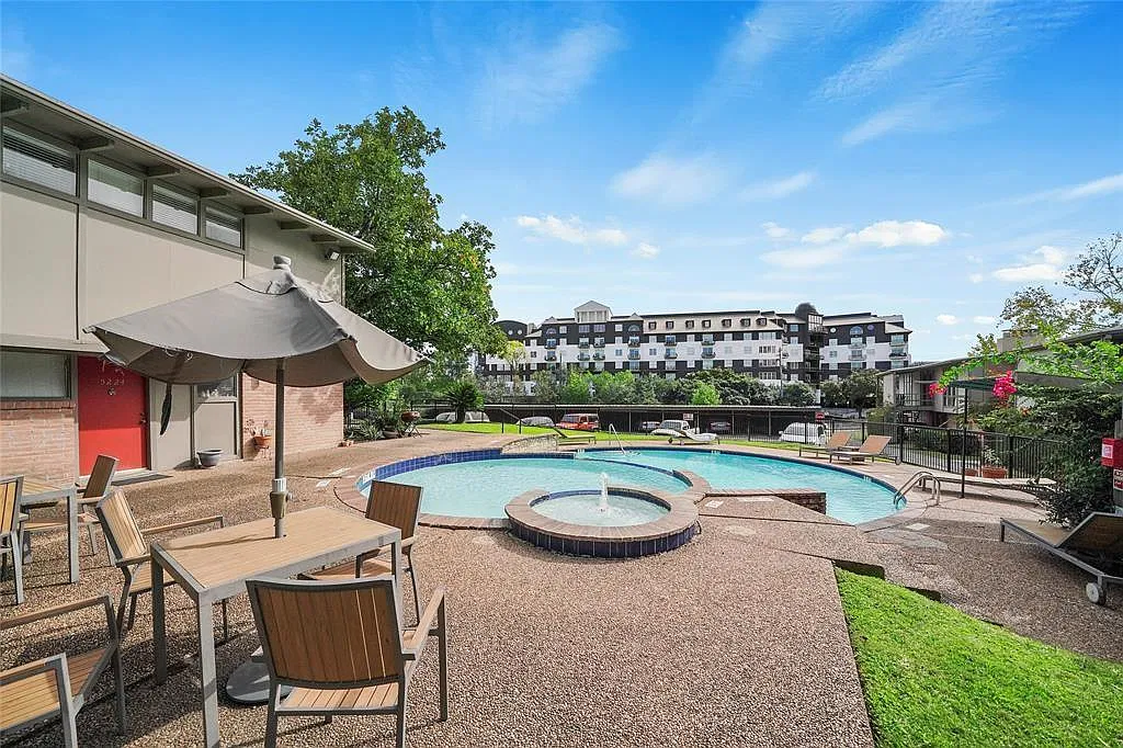 1 bed, 1.0 bath, 928 sqft, $1,750 — Photo 3