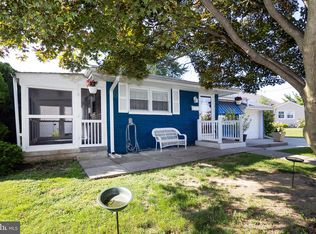 6 S Bell Rd, Bellmawr, NJ 08031
