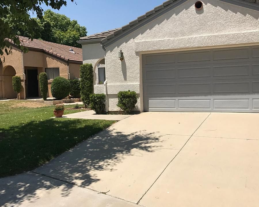 1st image of 26934 Corte Adelita
