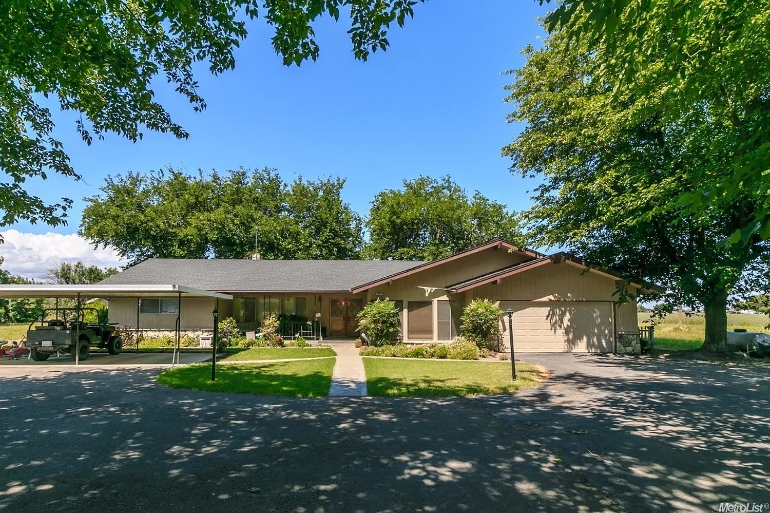 16687 Brannon Ave photo 1