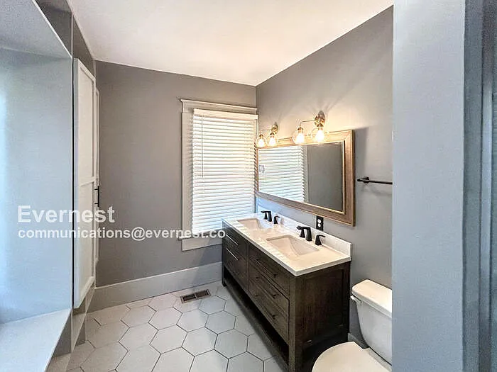 2714 17th St — Photo 6