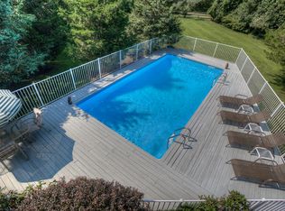 151 Edgemere Dr, Southampton, NY 11968
