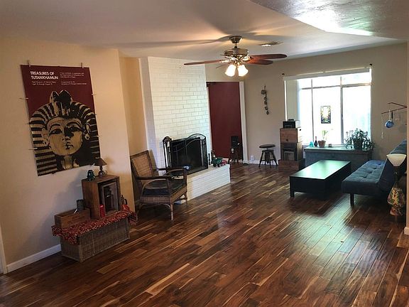 4th image of 700 Barbara Way