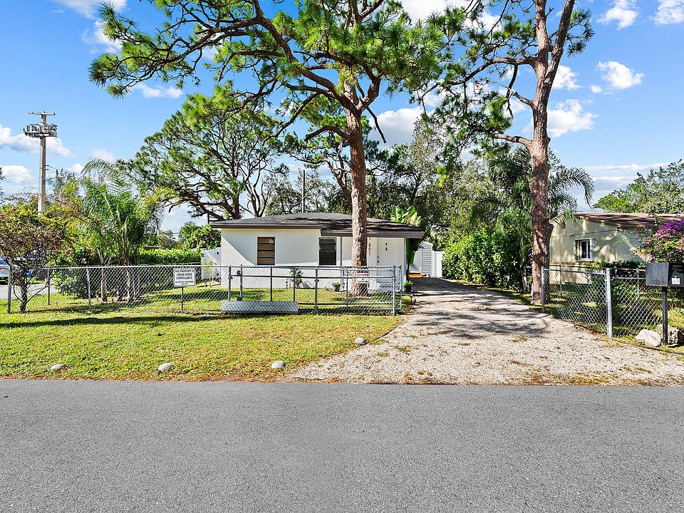1st image of 801 NW 16th Terrace