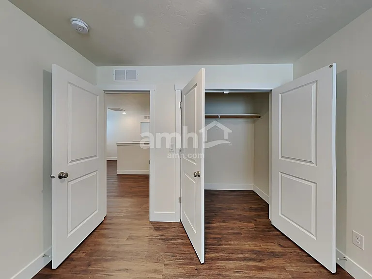 9415 Wabash St — Photo 18