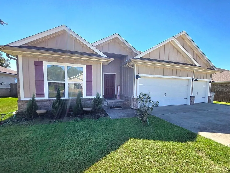 8055 Silver Maple Dr