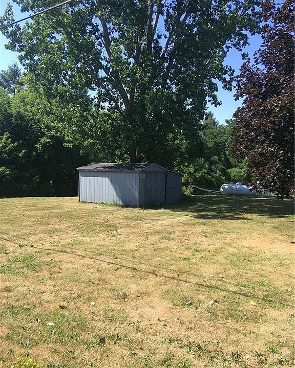 2nd image of 15443 Holley Rd
