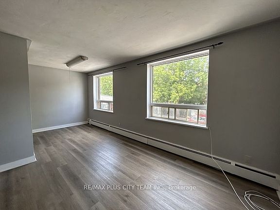 4th image of 316 Saguenay Ave #6