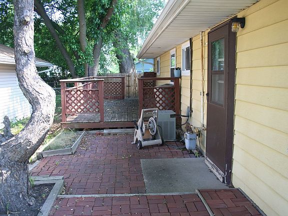 3rd image of 26 Fir St