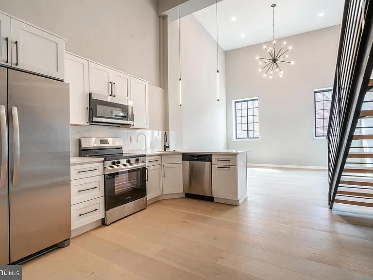 719 Dickinson St #2B — Photo 1