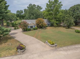 1030 S Sycamore Dr, Grove, OK 74344