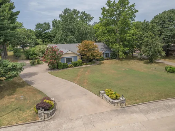 1030 S Sycamore Dr, Grove, OK 74344