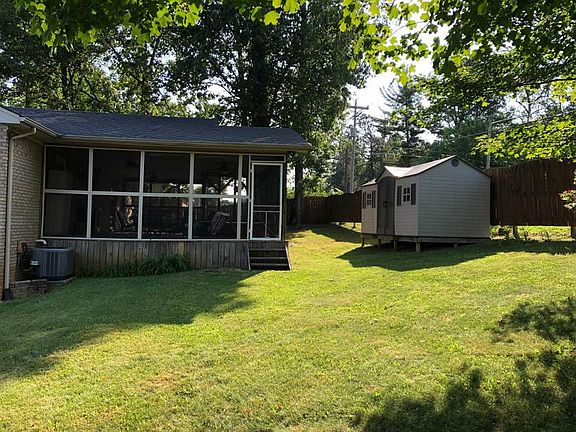 4th image of 112 Robin Dr