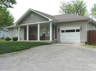 1117 Caulks Hill Rd, Saint Charles, MO 63304
