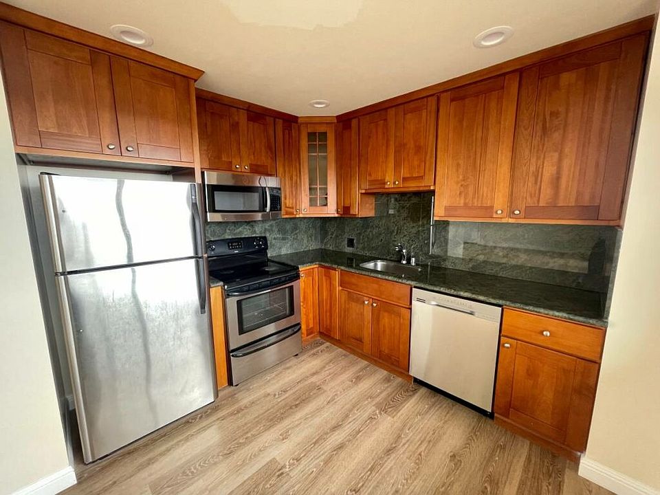 1st image of 895 Burnett Ave #7