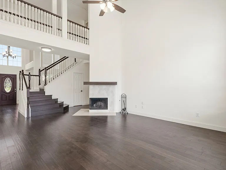 724 Pine Lakes Dr — Photo 8