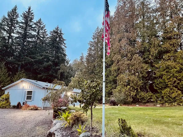9532 NE Myren Ln, Kingston, WA 98346