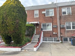164-13 71st Ave, Flushing, NY 11365