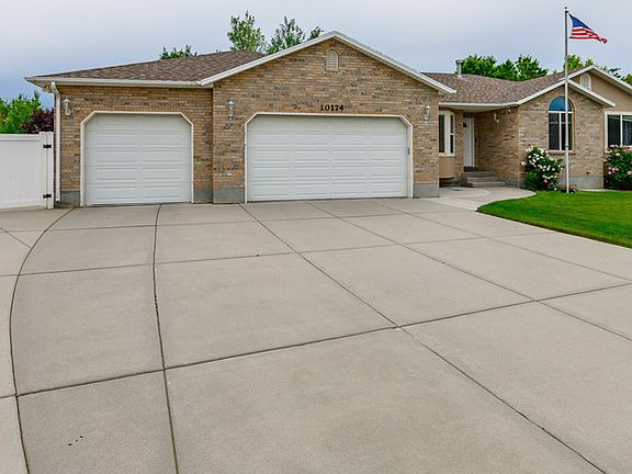 3rd image of 10174 S Bolton Ct