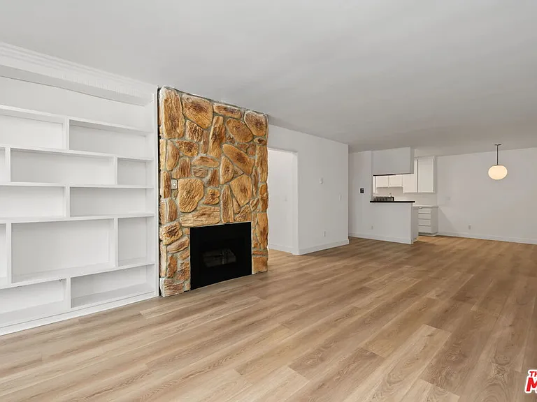16169 W Sunset Blvd #203 — Photo 12