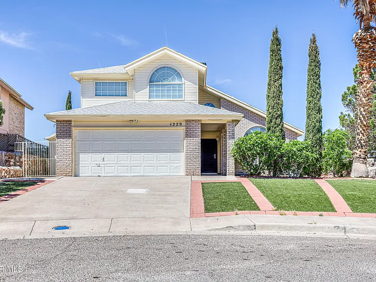 1229 Diamond Cove Pl — Photo 1