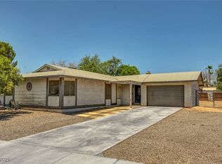 671 Riata Way, Las Vegas, NV 89110