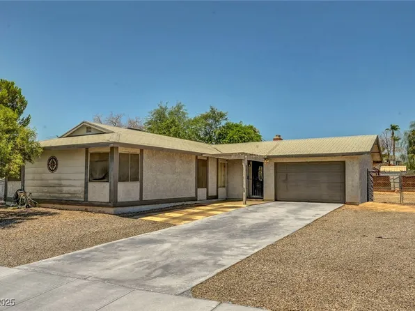 671 Riata Way, Las Vegas, NV 89110