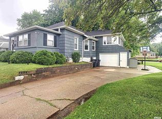 1523 44th St, Rock Island, IL 61201