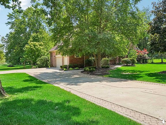 3rd image of 5322 N Meadow Ct