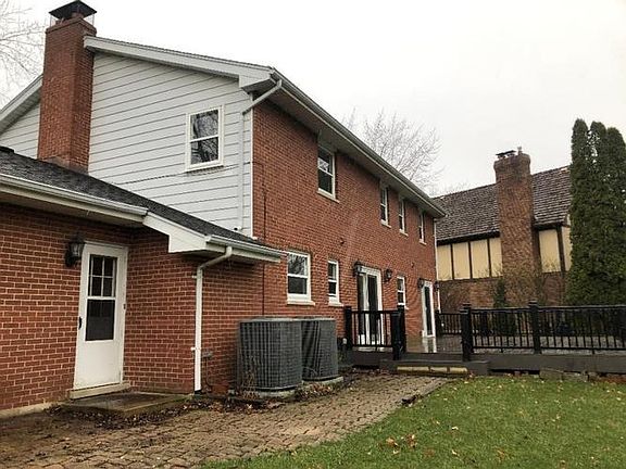 2nd image of 2805 Paris Rd