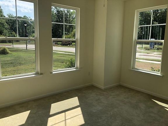 5th image of 4131 Prospect St