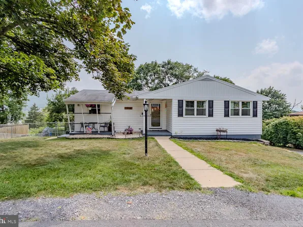 1915 Walton Ave, Altoona, PA 16602