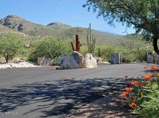 5400 N Falcon Crest Pl, Tucson, AZ 85749
