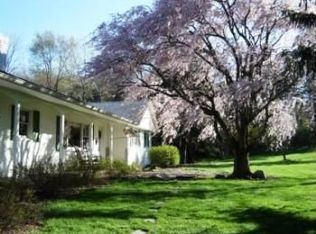 9 Oak Tree Rd, Newton, NJ 07860