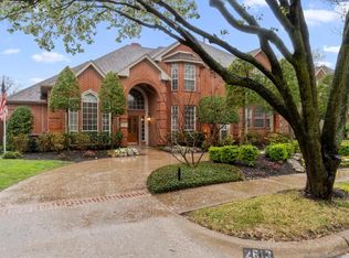 2813 Greenbrook Ct, Grapevine, TX 76051