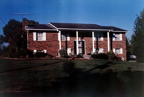 1st image of 909 Chaparral Dr