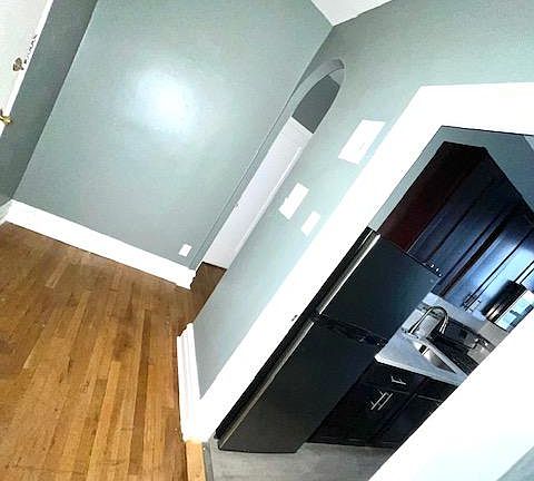 2nd image of 4A Jewett Ave #4-A