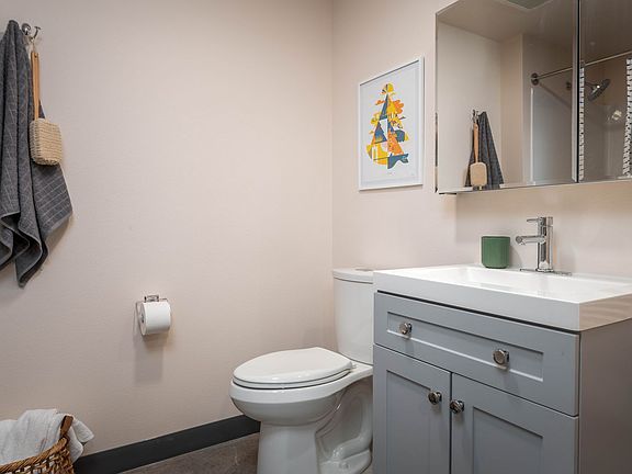 5th image of 3255 SE 17th Ave APT 206