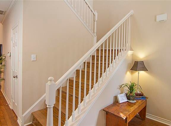 4th image of 9242 Esplanade Dr