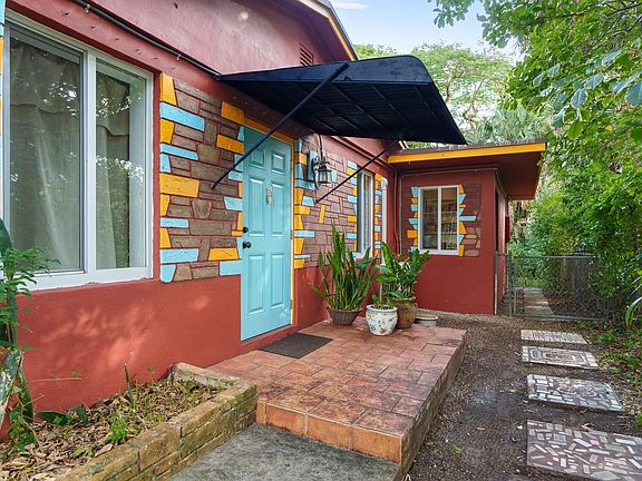 2nd image of 2772 SW 16th Street