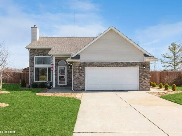 456 Symphony Cir, Saint Joseph, MI 49085