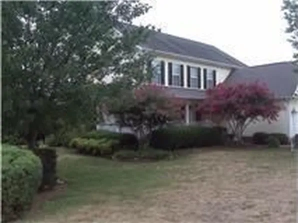 2101 Henniker St, Apex, NC 27523