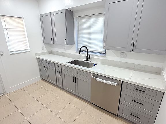 3rd image of 12325 NE 4th Ave