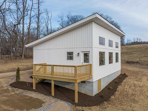 3rd image of 320 Grace Ln NE