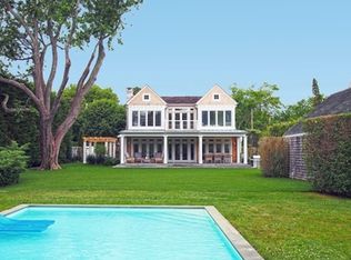 198 Herrick Rd, Southampton, NY 11968