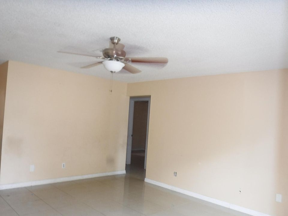1st image of 316 Silver Hill Dr